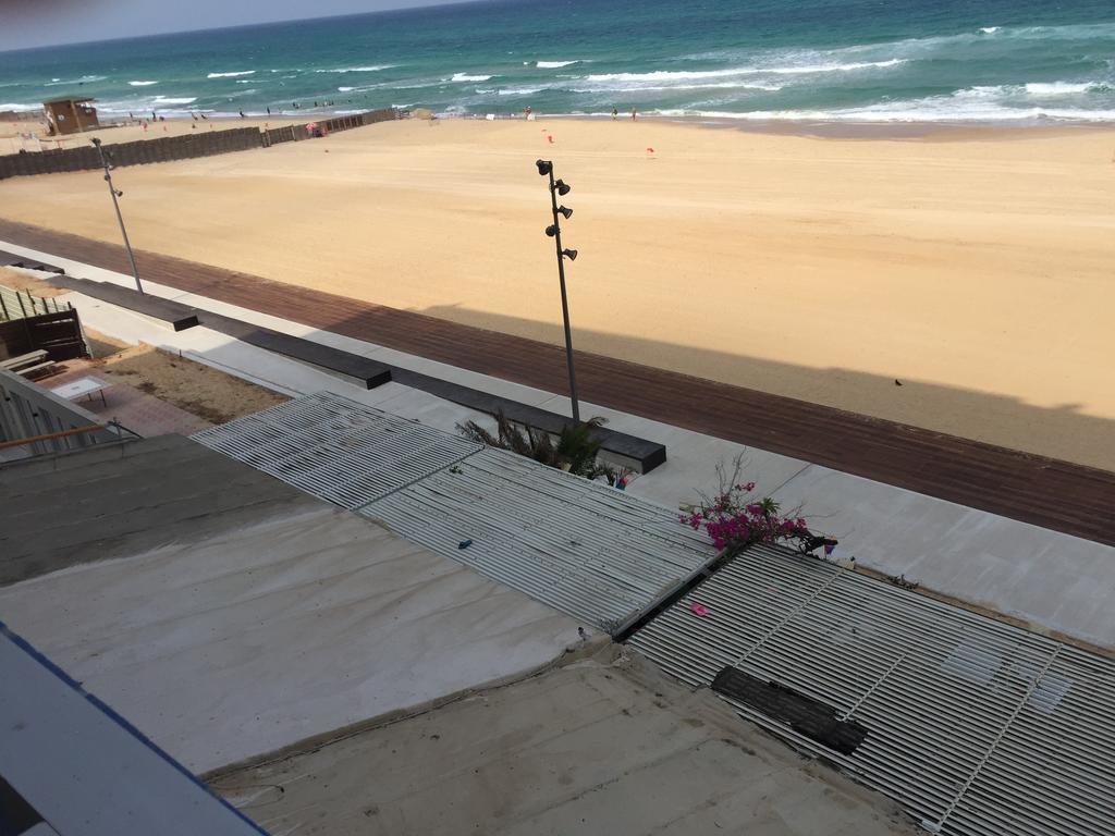 Perfect Sea View Apartment Bat Yam Exterior photo